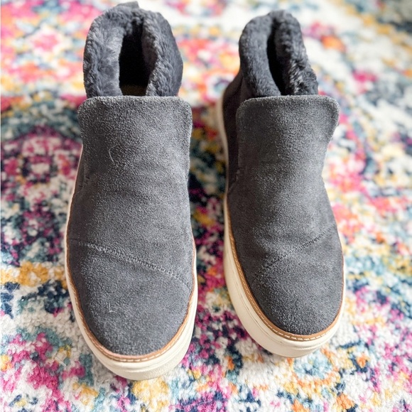 TOMS Women's Paxton Mid Cut Slip-on Forged Iron Grey Suede Faux Fur - Picture 11 of 12